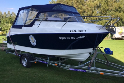 Studenci AMG realizują pomiary hydrograficzne