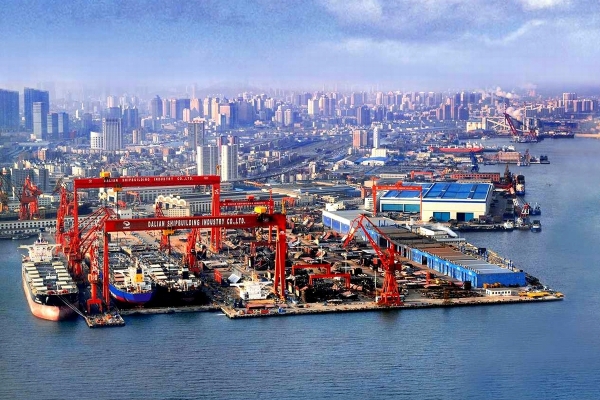 Mega-fuzja chińskich gigantów stoczniowych!