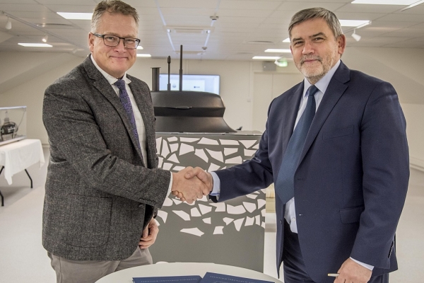 Saab i Akademia Marynarki Wojennej z umową o współpracy 