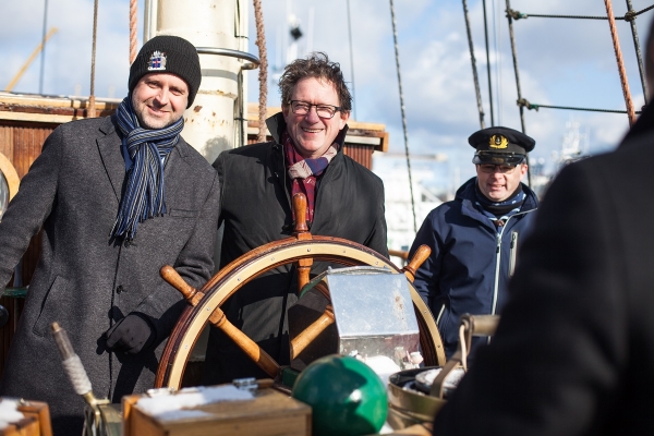 Ministerialni goście na pokładzie Zawiszy Czarnego