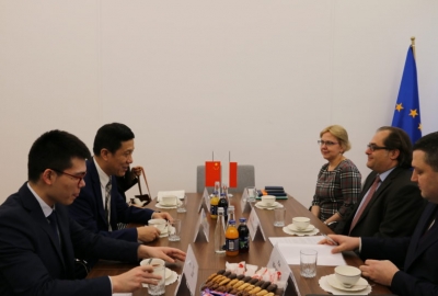 Minister Marek Gróbarczyk spotkał się z Ambasadorem Chin