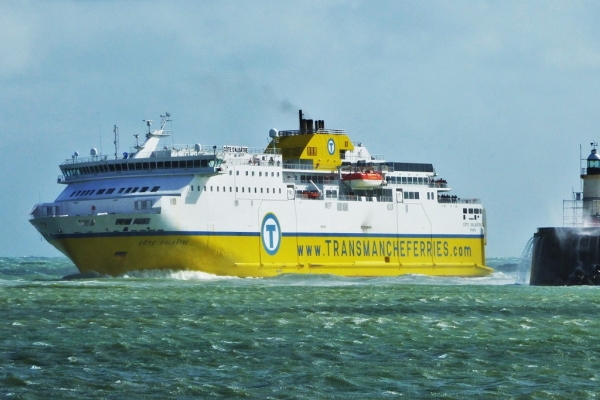 DFDS przedłuża kontrakt na realizację połączenia Dieppe-Newhaven