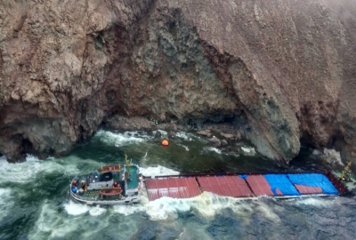 Statek towarowy zatonął u wybrzeży greckiej wyspy [VIDEO]