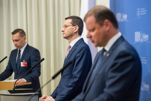 Premier: staramy się pogłębić współpracę w zakresie transportu gazu i ropy naftowej...