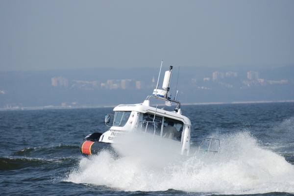 Z łowiska przymusowo do portu