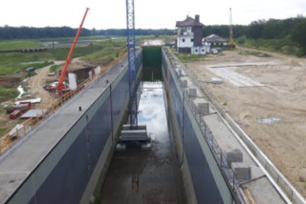 Spotkanie z armatorami śródlądowymi w sprawie harmonogramu prac na stopniu wodnym Malcz...