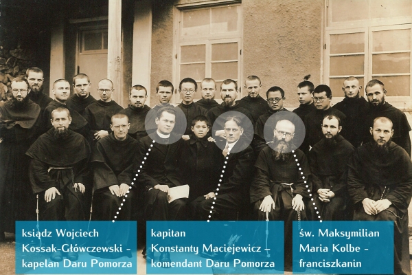 MGMiŻŚ: zdjęcie kapelana i kapitana Daru Pomorza ze św. Maksymilianem Kolbe i franciszk...