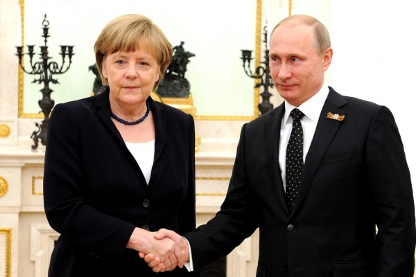 Rozmowa Putin-Merkel na temat incydentu na Morzu Czarnym