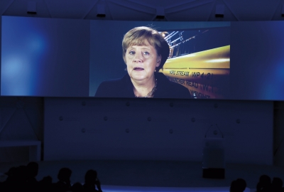 Litwa: Merkel popiera sankcje wobec Rosji; broni gazociągu Nord Stream 2...
