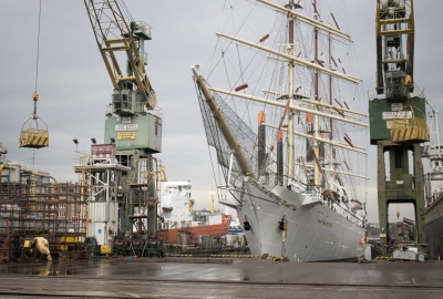 Gdynia: Dar Młodzieży przechodzi ostatnie prace przed rejsem dookoła świ...