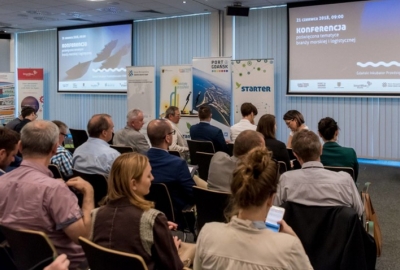 Konferencja pościęcona branży morskiej i logistycznej w Gdańskim Inkubatorze Przedsiębiorczości STARTER (Fot.: Sebastian Mul, Gdański Inkubator Przedsiębiorczości Starter) O nowoczesnych technologiach w branży morskiej i logistycznej w Gdańskim Inkubatorze Pr...