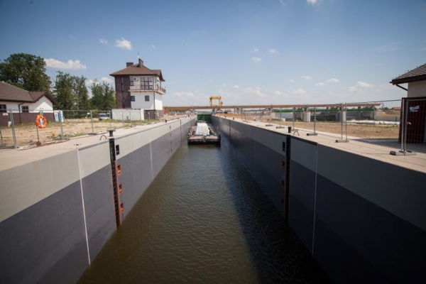 OT Logistics już korzysta z oddanej do użytku śluzy w Malczycach [VIDEO]