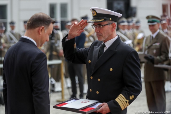 Flaga RP dla Daru Młodzieży