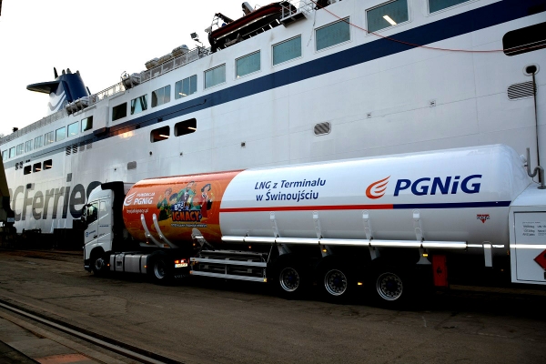 LOTOS i PGNiG będą rozwijać rynek LNG nad Bałtykiem [VIDEO]