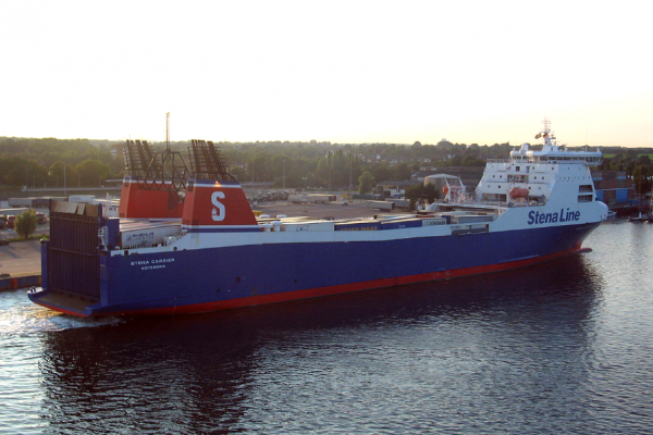 Stena Line sprzedaje dwa promy towarowe