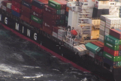 Statek podczas sztormu stracił ponad 80 kontenerów