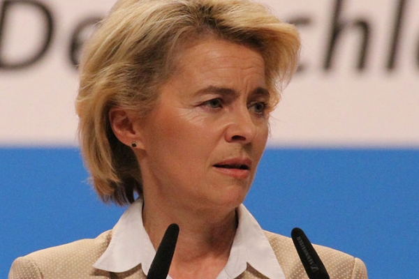 Niemcy: Minister obrony wezwała Rosję do zwolnienia ukraińskich marynarzy