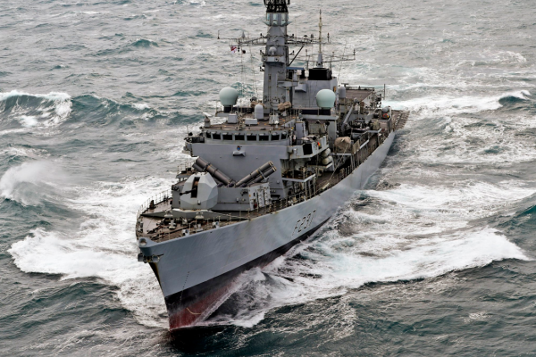 Brytyjska fregata zaprasza na pokład