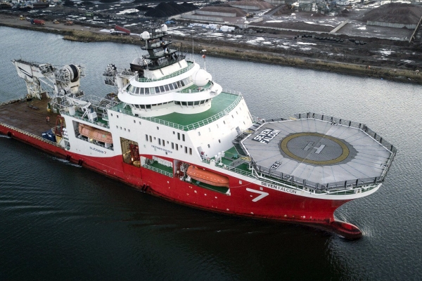 Ekspresowy remont Seven Falcon w Remontowej SA [ZDJĘCIA]