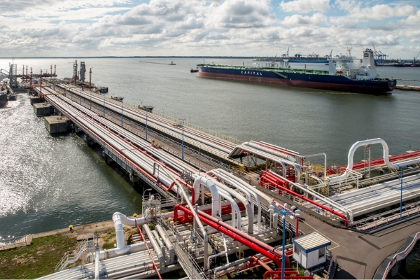 W III kwartale wzrósł import ropy do Polski