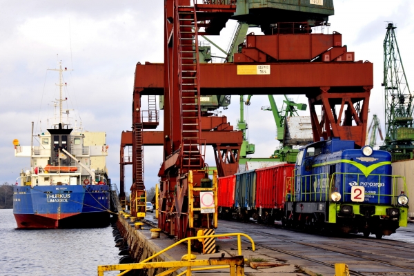 ZMPSiŚ: transport zaplecza w 2018 - kolej i samochody liderem 