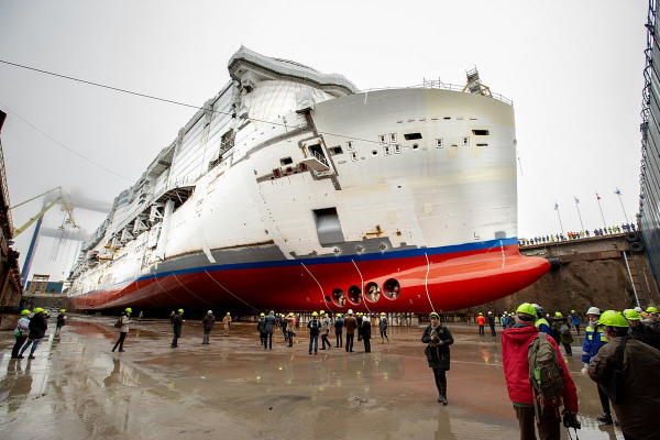 W Meyer Turku zwodowano wycieczkowiec zasilany LNG [ZDJĘCIA, VIDEO]