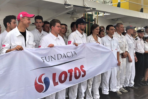 Fundacja LOTOS na pokładzie Daru Młodzieży