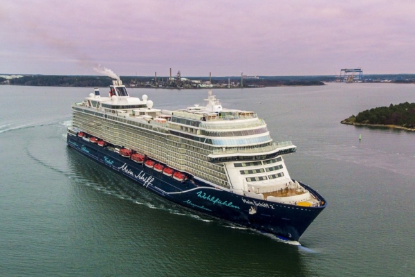 Mein Schiff 2 przekazany armatorowi [VIDEO]