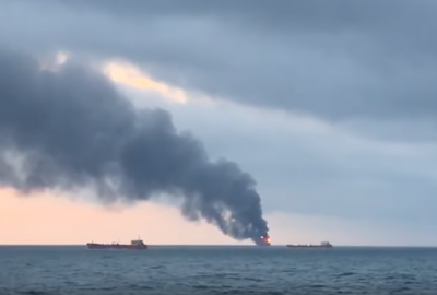 Płoną dwa statki w Cieśninie Kerczeńskiej [VIDEO]