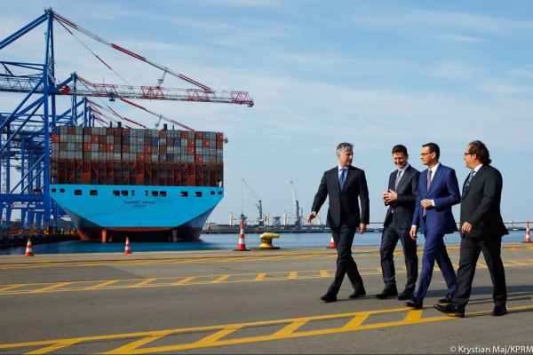 Premier: przekładamy nasze działania na korzyści dla gospodarki, budżetu, polskich prze...