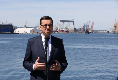 Morawiecki: nowa infrastruktura kolejowa uczyni z portów Trójmiasta hub ...