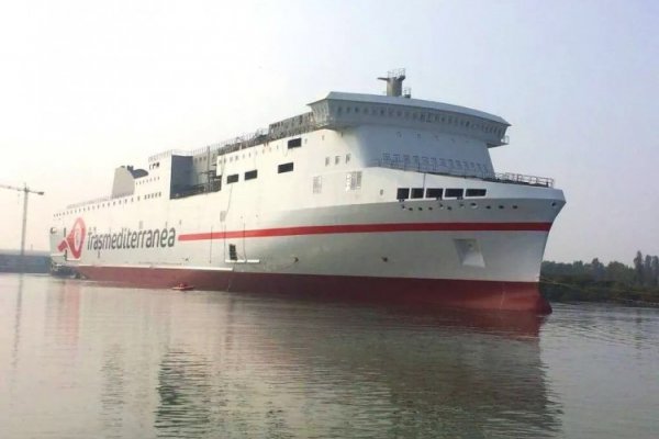 Zwodowano nowy prom dla firmy Trasmediterranea