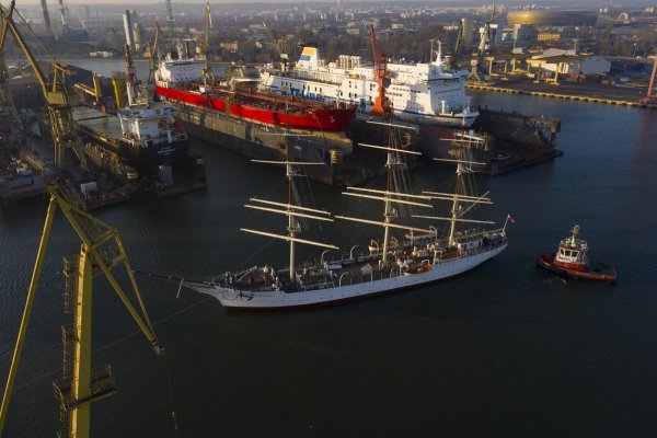 W Gdańskiej Stoczni Remontowa SA zakończył się remont Daru Pomorza