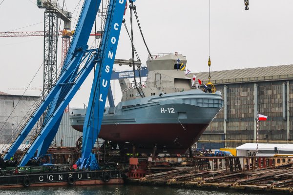 Remontowa Shipbuilding SA zwodowała czwarty z serii holownik dla MW RP