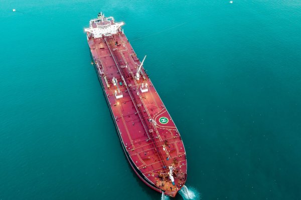 Powrót irańskiego tankowca zaatakowanego na Morzu Czerwonym