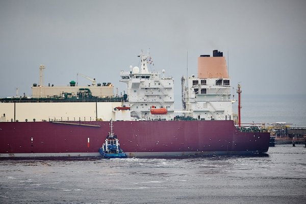 Minister Szijjarto: od 2021 roku możliwe zakupy gazu skroplonego od Kataru