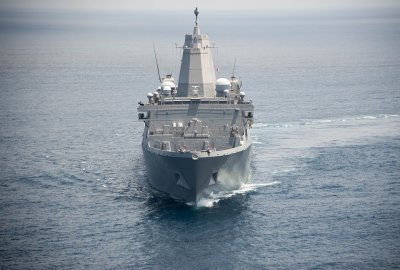 Chiny wstrzymały rozpatrywanie wniosków dot. zawijania okrętów USA do Ho...