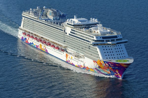 W Hongkongu tysiące osób utknęły na statku w związku z wirusem