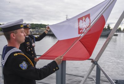 Dzień Flagi RP i Święto Konstytucji 3 Maja na okrętach wojennych