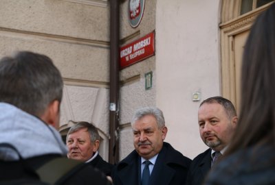 Senator Kazimierz Kleina za przesunięciem likwidacji Urzędu Morskiego w ...
