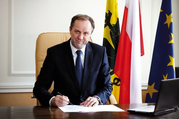 Ponad 650 mln złotych na ratowanie pomorskiej gospodarki - RAPORT