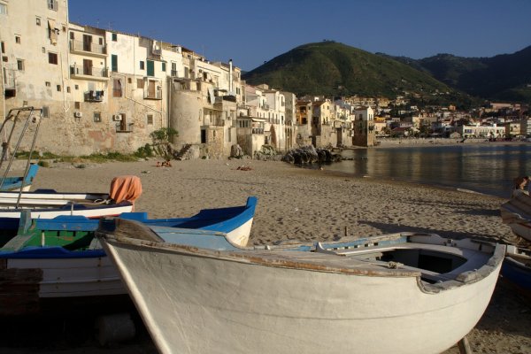 Gubernator Sycylii: w maju wyspa będzie zamknięta