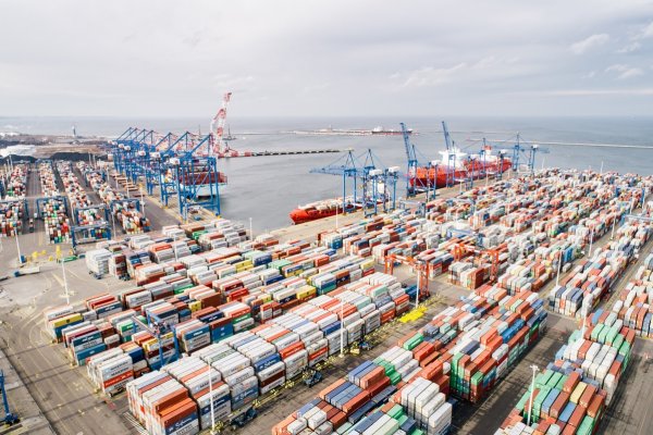 DCT Gdańsk utrzymuje operacje przeładunkowe