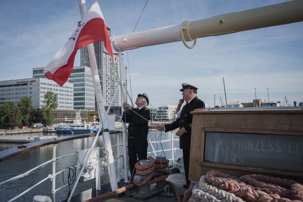 Obchody 90-lecia podniesienia polskiej bandery na Darze Pomorza