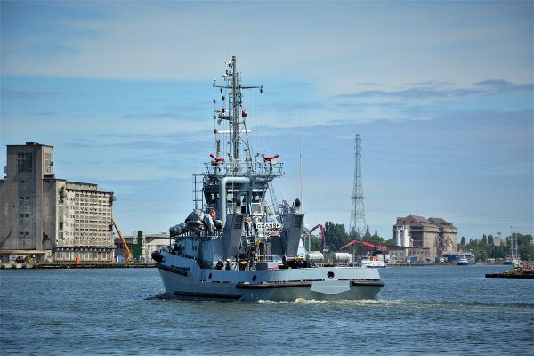 Holownik H-2 Mieszko ze stoczni Remontowa Shipbuilding na próbach morskich