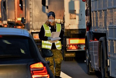 Jedna z kontroli polskiej Straży Granicznej. Fot.: Twitter/SG FORUM OKRĘTOWE: ankieta po zniesieniu dwutygodniowej kwarantanny