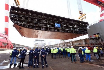 W stoczni Chantiers de l'Atlantique położono stępkę pod budowę Wonder of the Seas, rozpoczynając fizyczną budowę statku Koronawirus opóźnia budowę największego na świecie statku wycieczkowego
