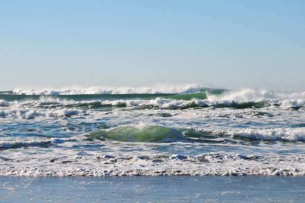 Czynne wszystkie nadmorskie kąpieliska, trzy nad jeziorami zamknięte