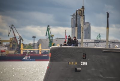 ORP Bielik w ćwiczebnych atakach torpedowych