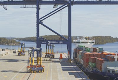 Do Stockholm Norvik Port zawinął pierwszy kontenerowiec